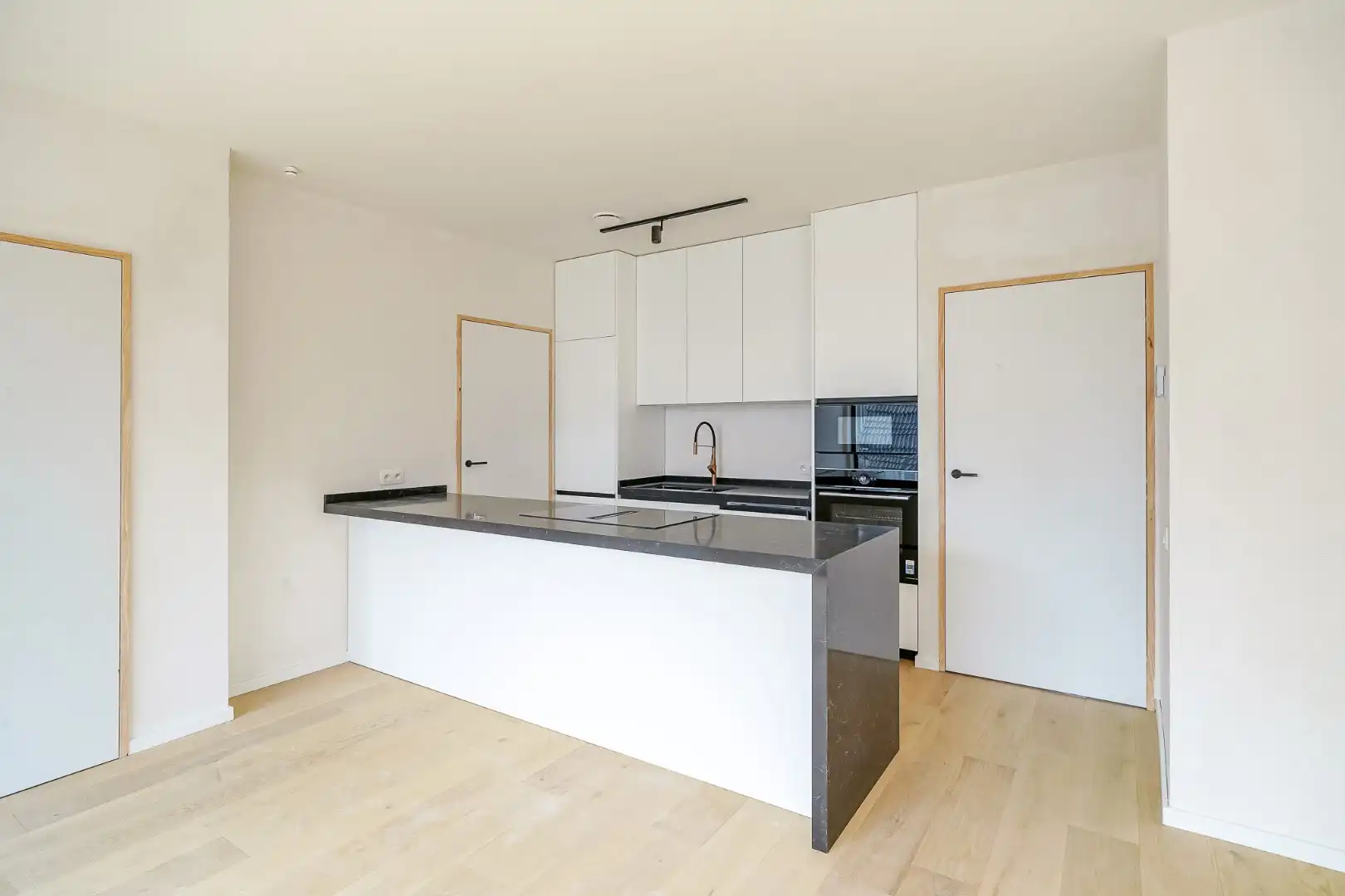 Nieuwbouwproject te Bredene bestaande uit 5 appartementen en 5 autotaanplaatsen. foto 3