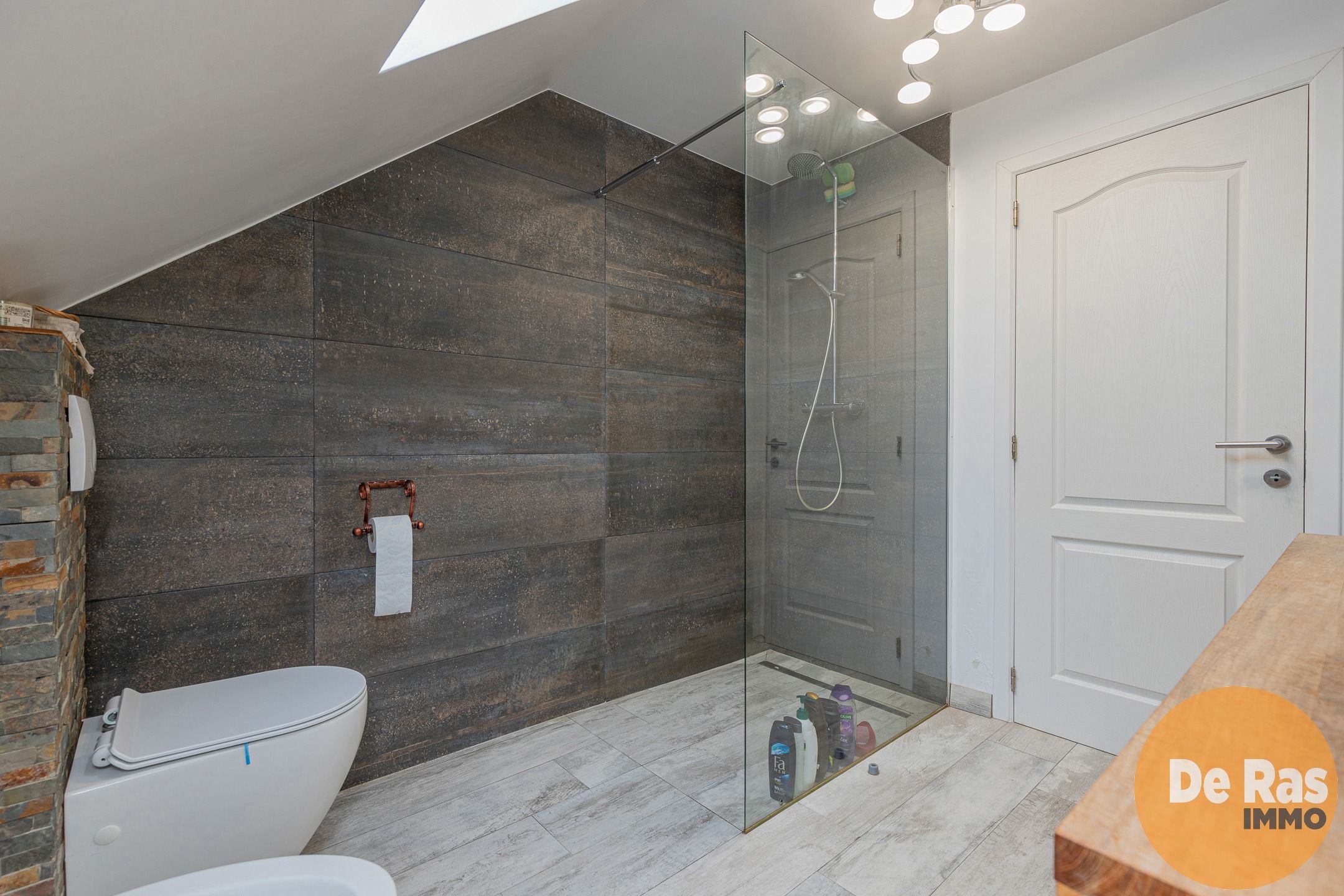 ERPE MERE Charmante woning met tuin en garage aan stadsrand foto 12