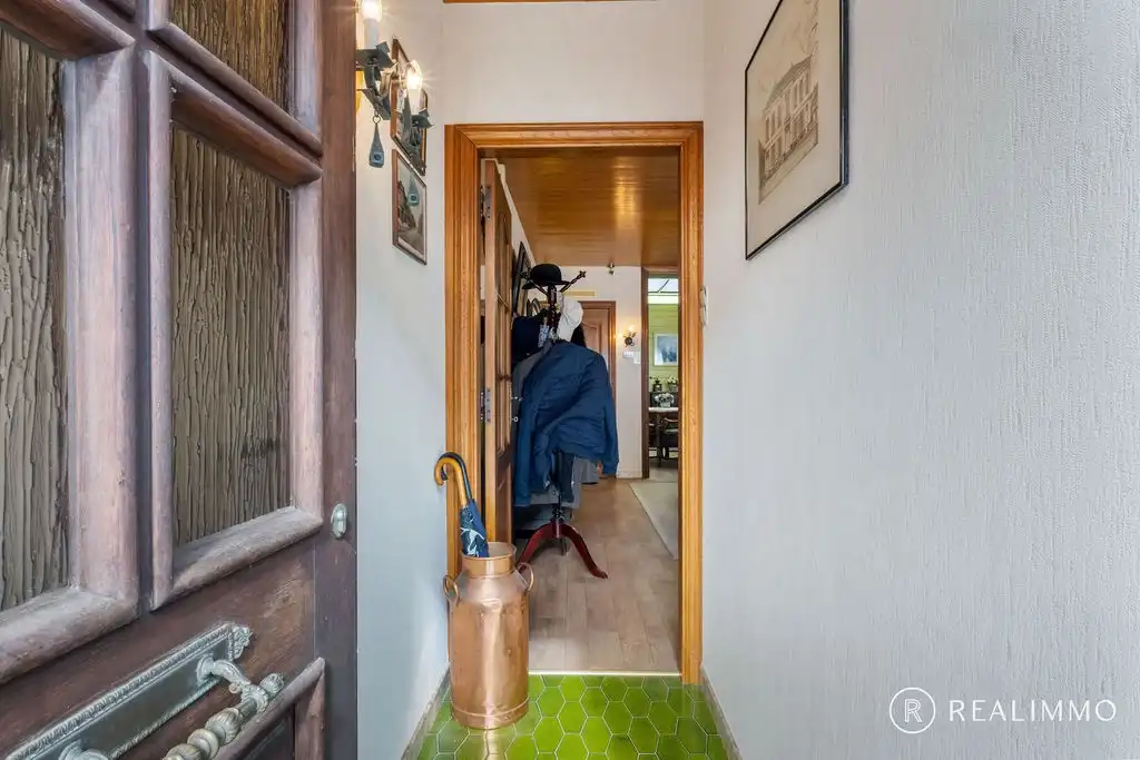 Te renoveren gezinswoning met uitweg en garage in Avelgem foto 3