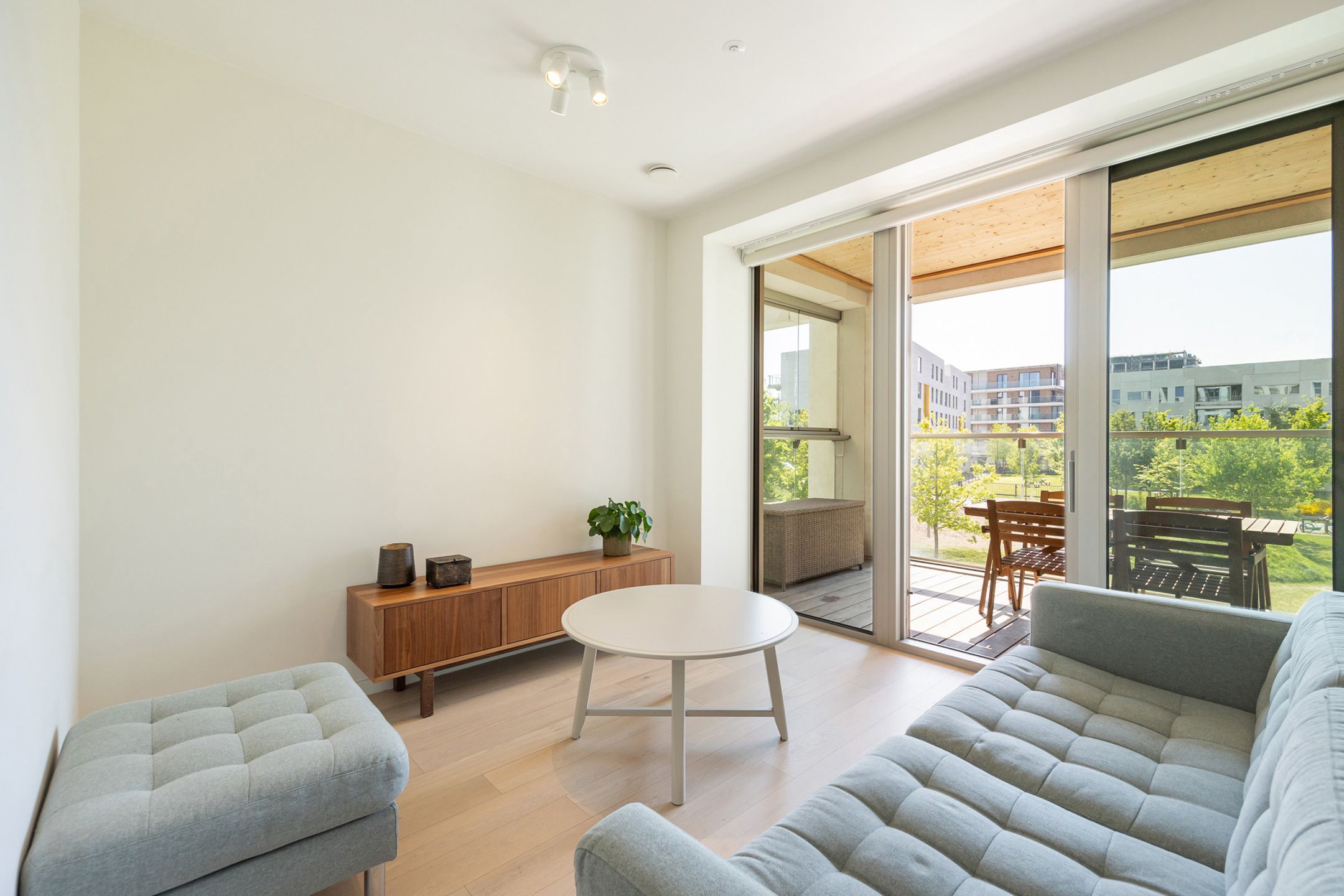 ANTWERPEN-ZUID - Instapklaar appartement met terras foto {{pictureIndex}}