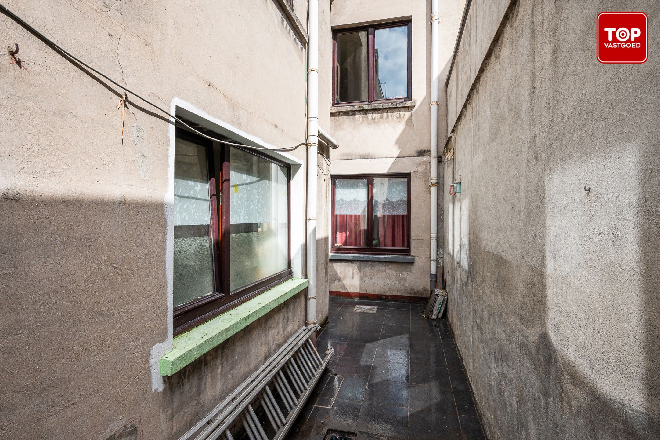 Opbrengsteigendom met 3 verhuurde units in hartje Oostende – 5,7% bruto rendement foto 9