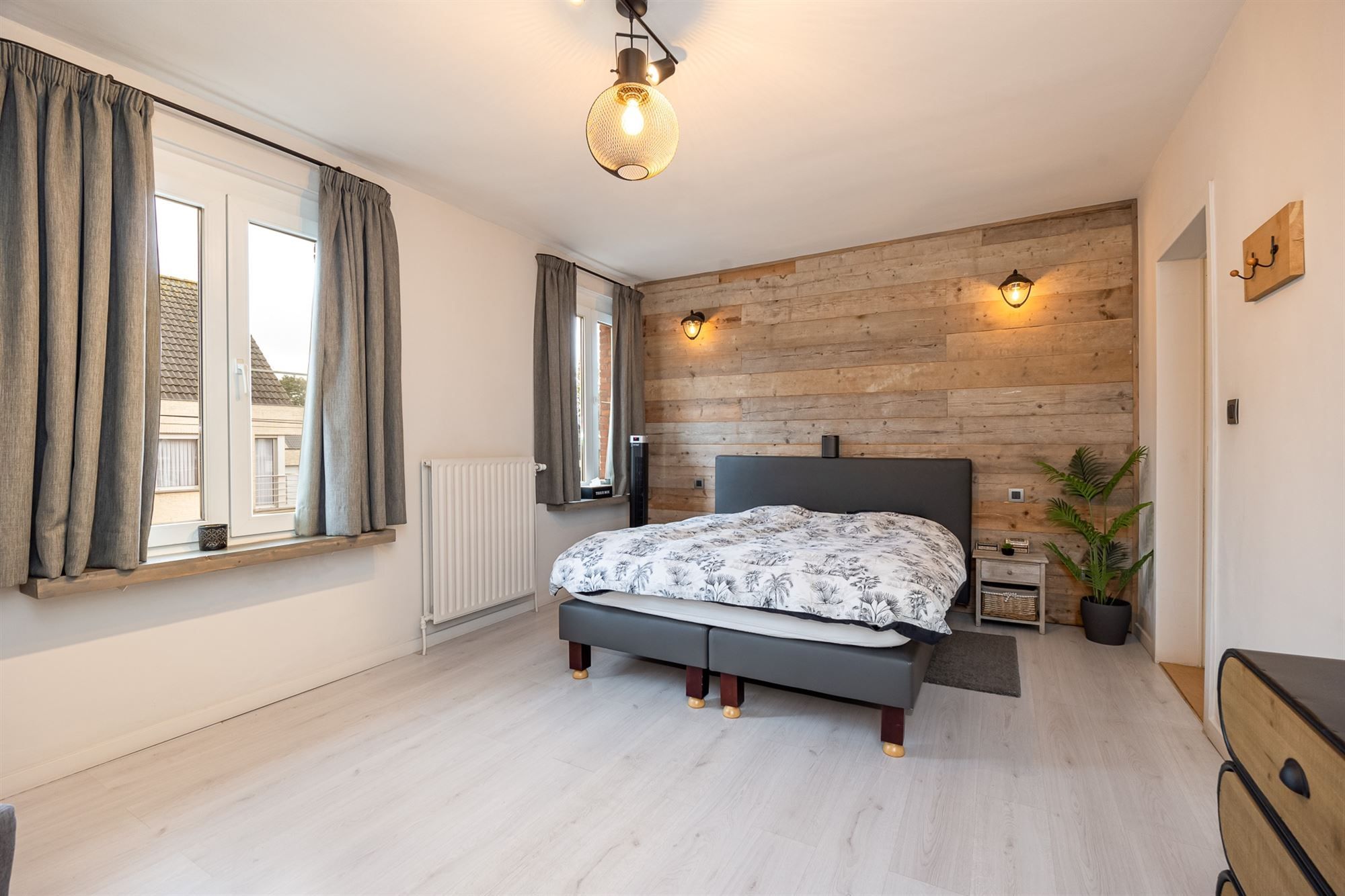 Instapklare, energiezuinige woning met ruime tuin en zwembad foto 9