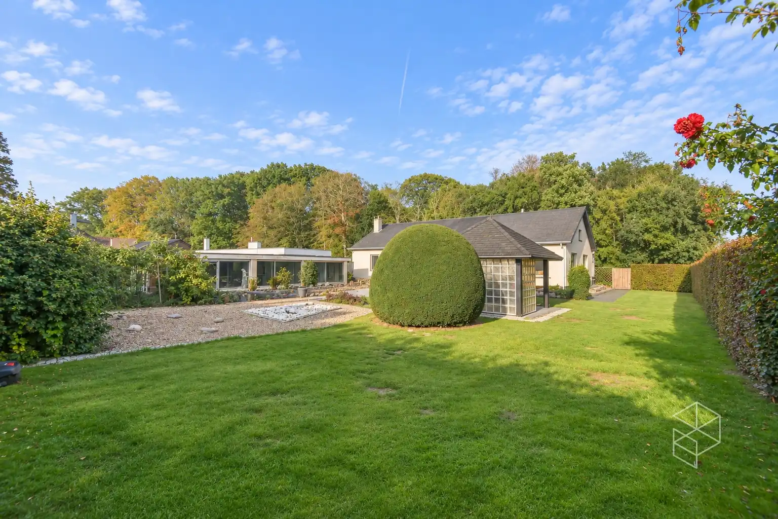 Rustig gelegen gelijkvloerse woning met royale woonoppervlakte foto 3