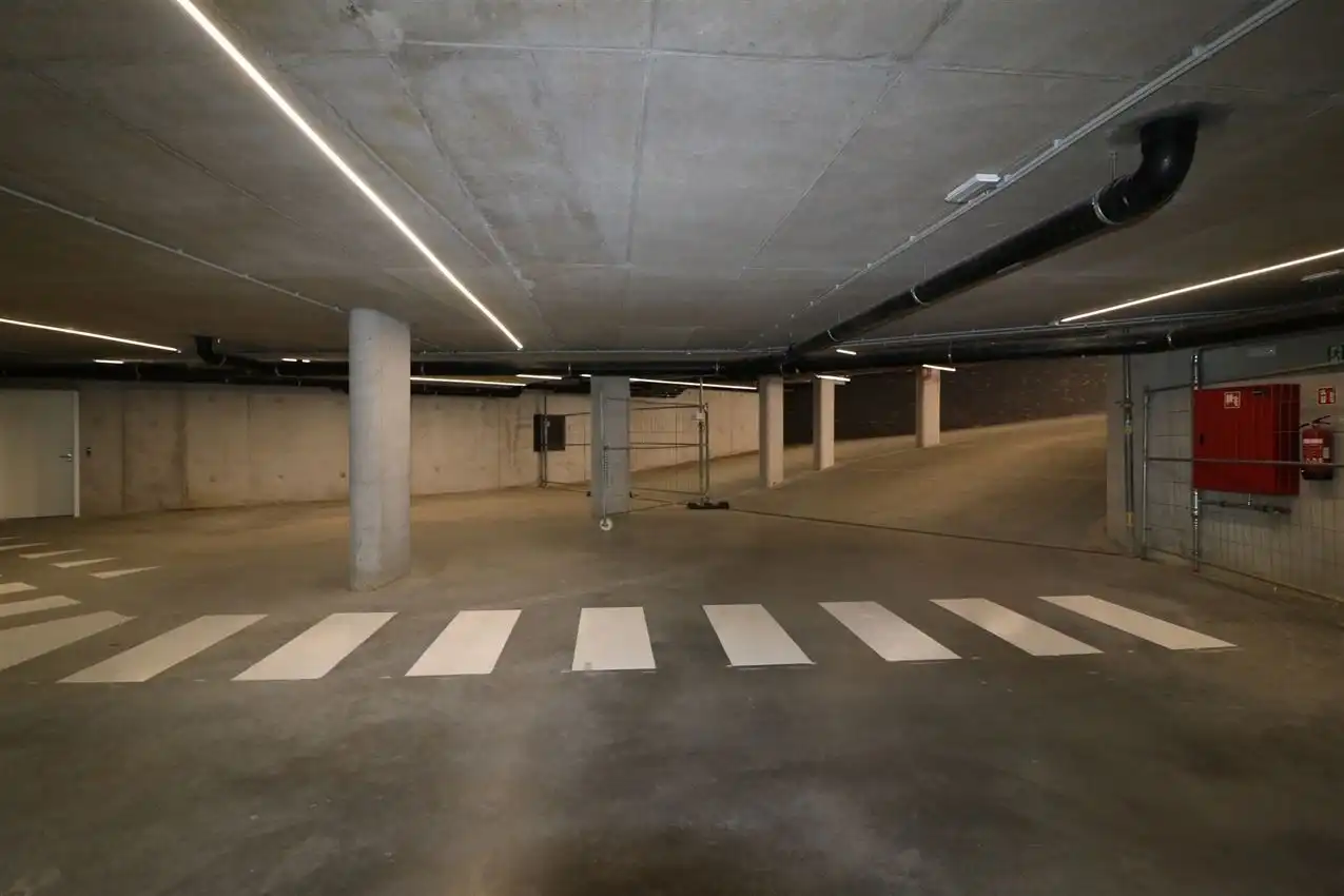 Bijzonder opgevat penthouse, 2 slpk., garage, groot terras foto 34