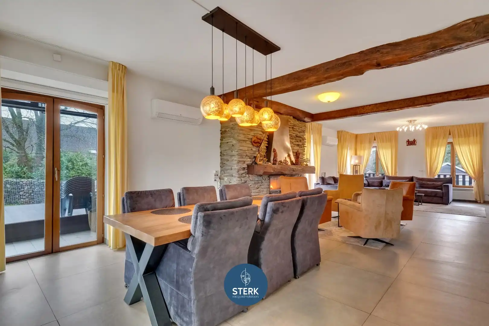 UITZONDERLIJKE WONING MET VEEL POTENTIEEL OP EEN PERCEEL VAN CIRCA 30 ARE ! foto 2