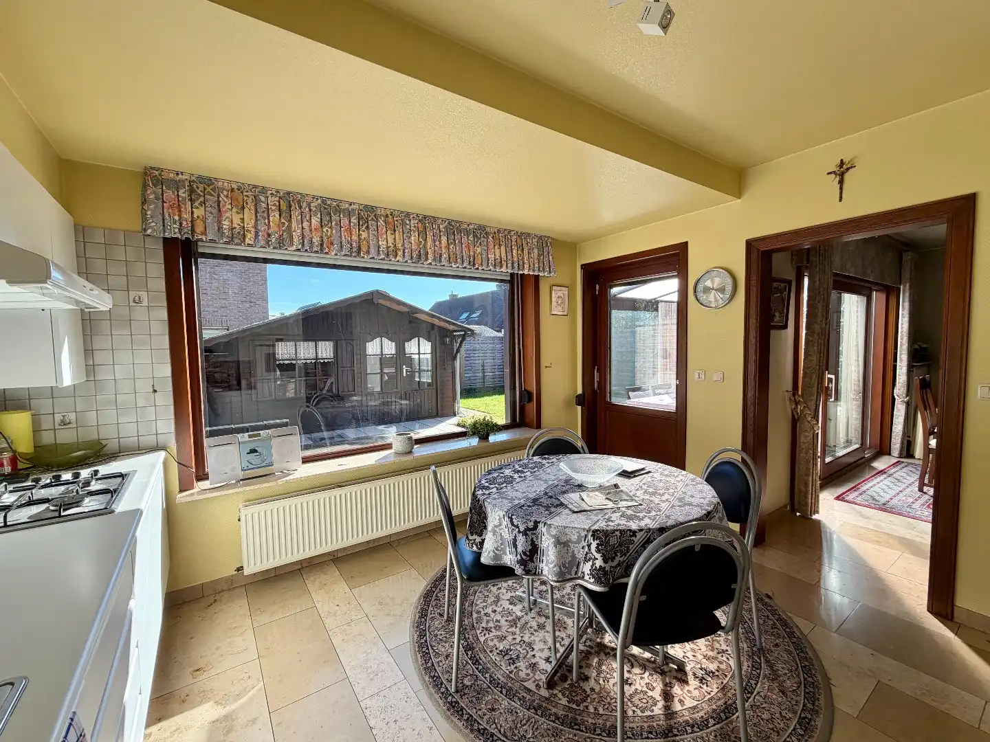 Te koop – Instapklare halfopen bebouwing in Harelbeke foto 8