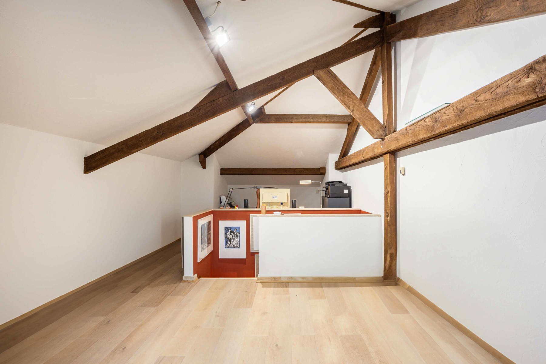 Ruim en lichtrijk duplexappartement met garagebox foto 9