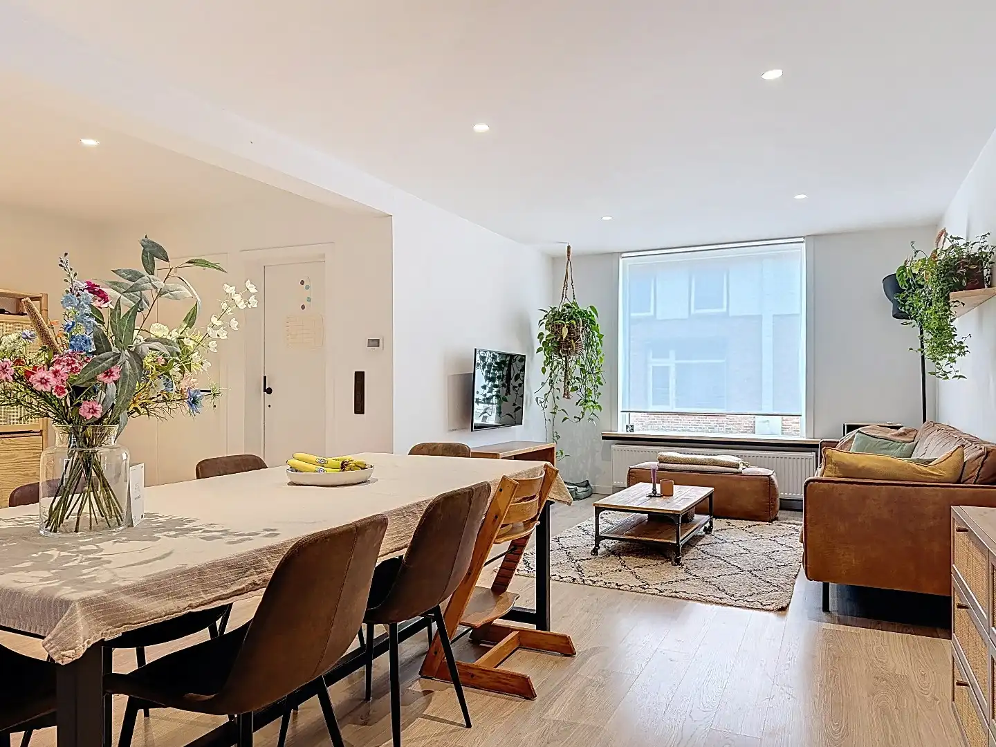 Moderne uitgebouwde woning in centrum Sluis foto 4