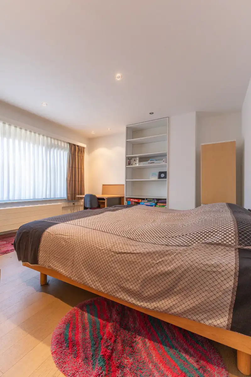 Ruime woning met praktijkruimte foto 15