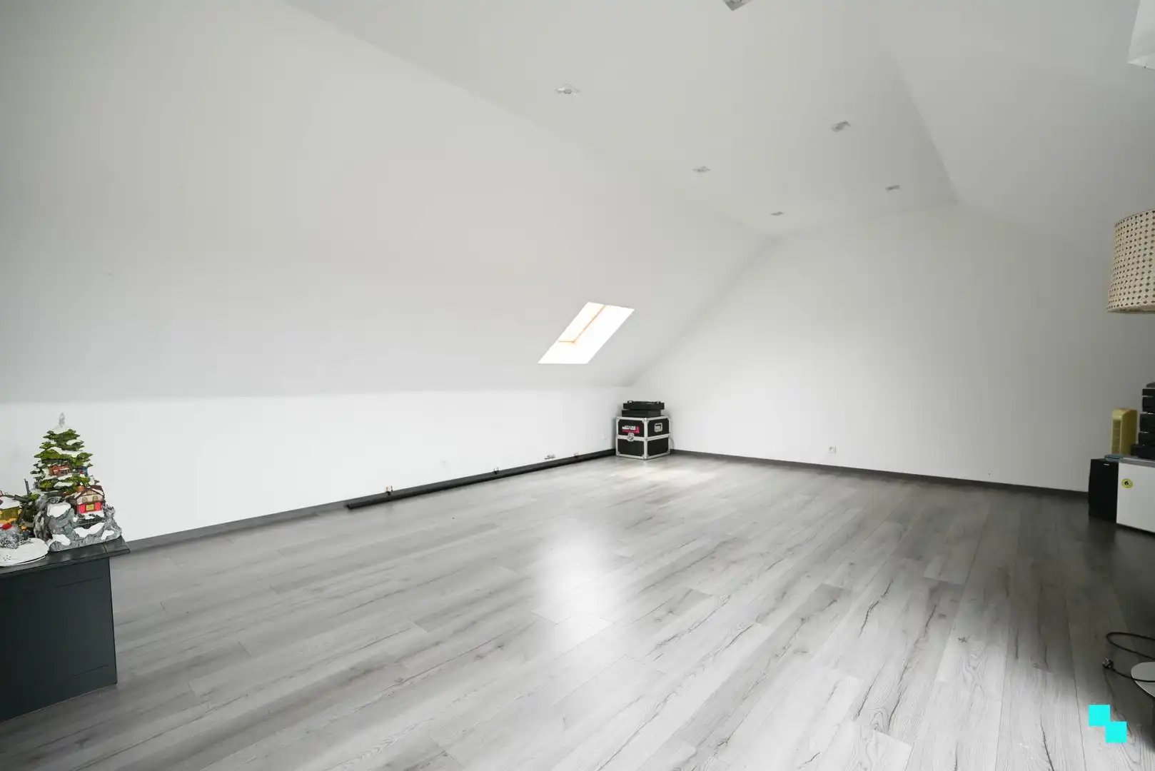 Ruime woning nabij centrum Bissegem foto 25