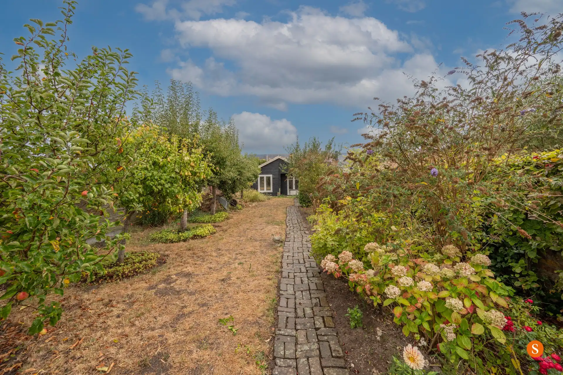 Te koop: verzorgd gelijkvloersappartement met grote tuin in De Haan. foto 15