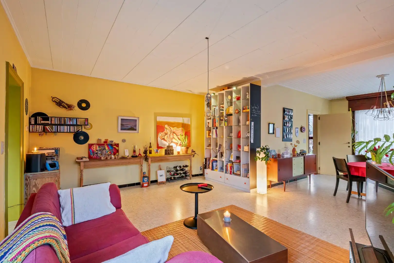 Ruime halfopen woning met 3 slaapkamers en zuidgerichte tuin in Roeselare foto 3