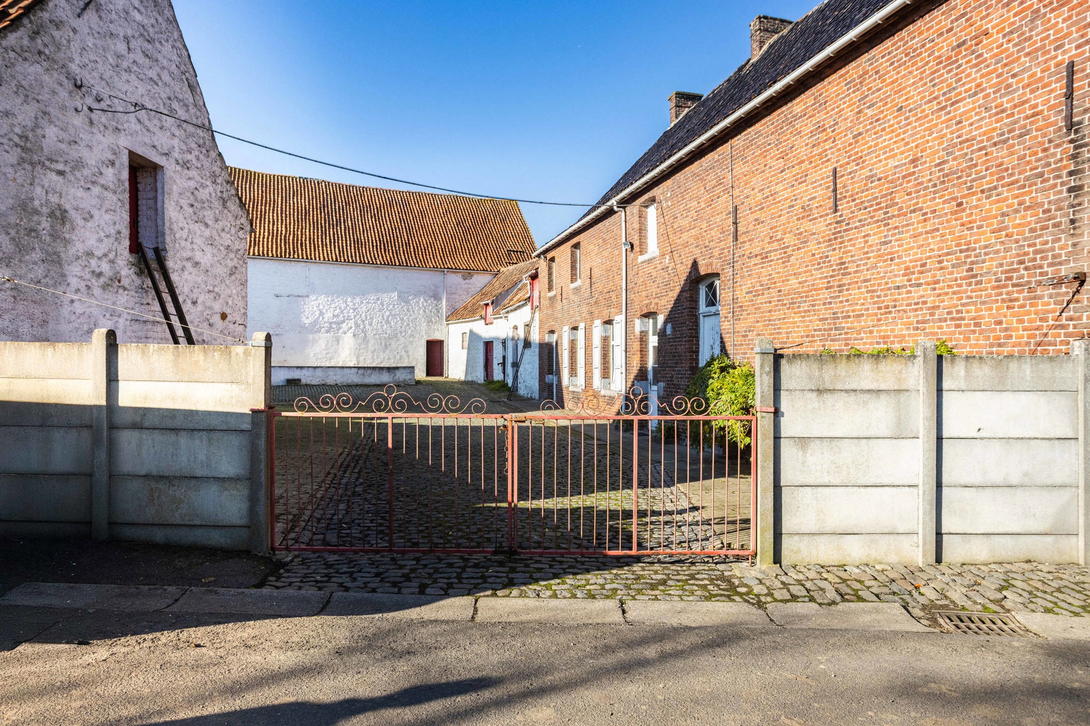 Unieke statige hoeve in een groene omgeving. foto 5