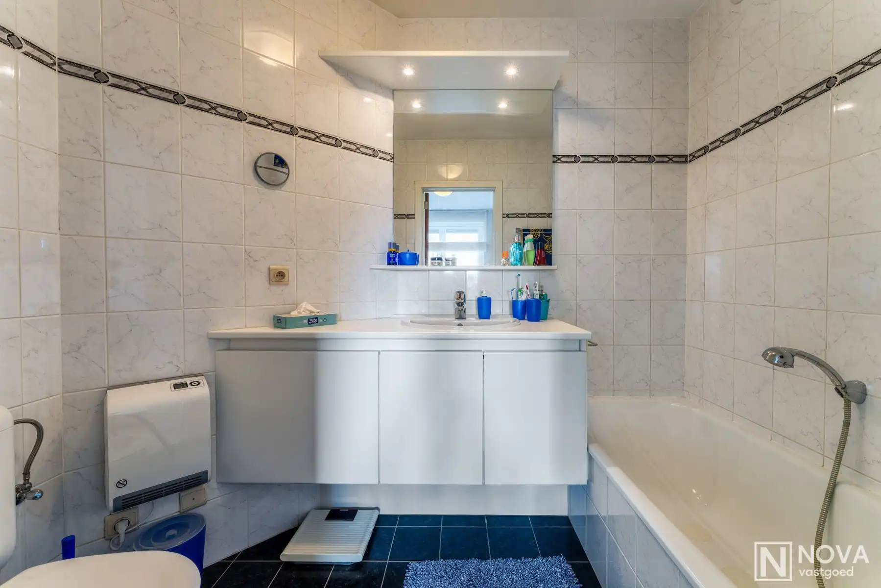 Ruim gelijkvloers appartement met groot terras. foto 13