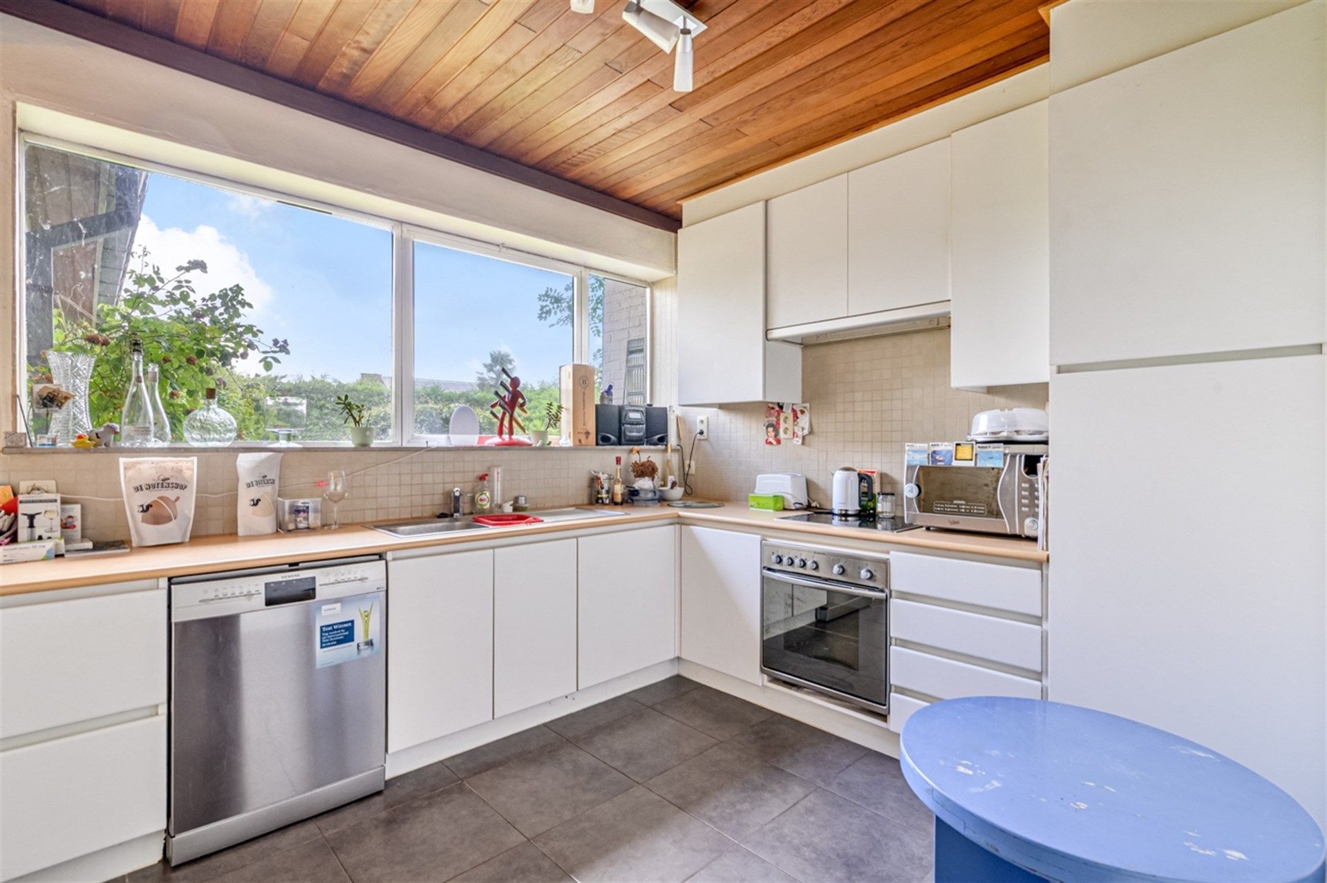 Te renoveren woning met veel potentieel op perceel van 1443m² foto 11