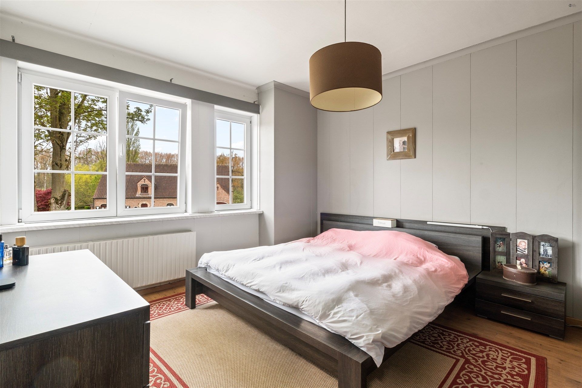 Indrukwekkende woning op een ruim perceel van 2208 m². foto 18