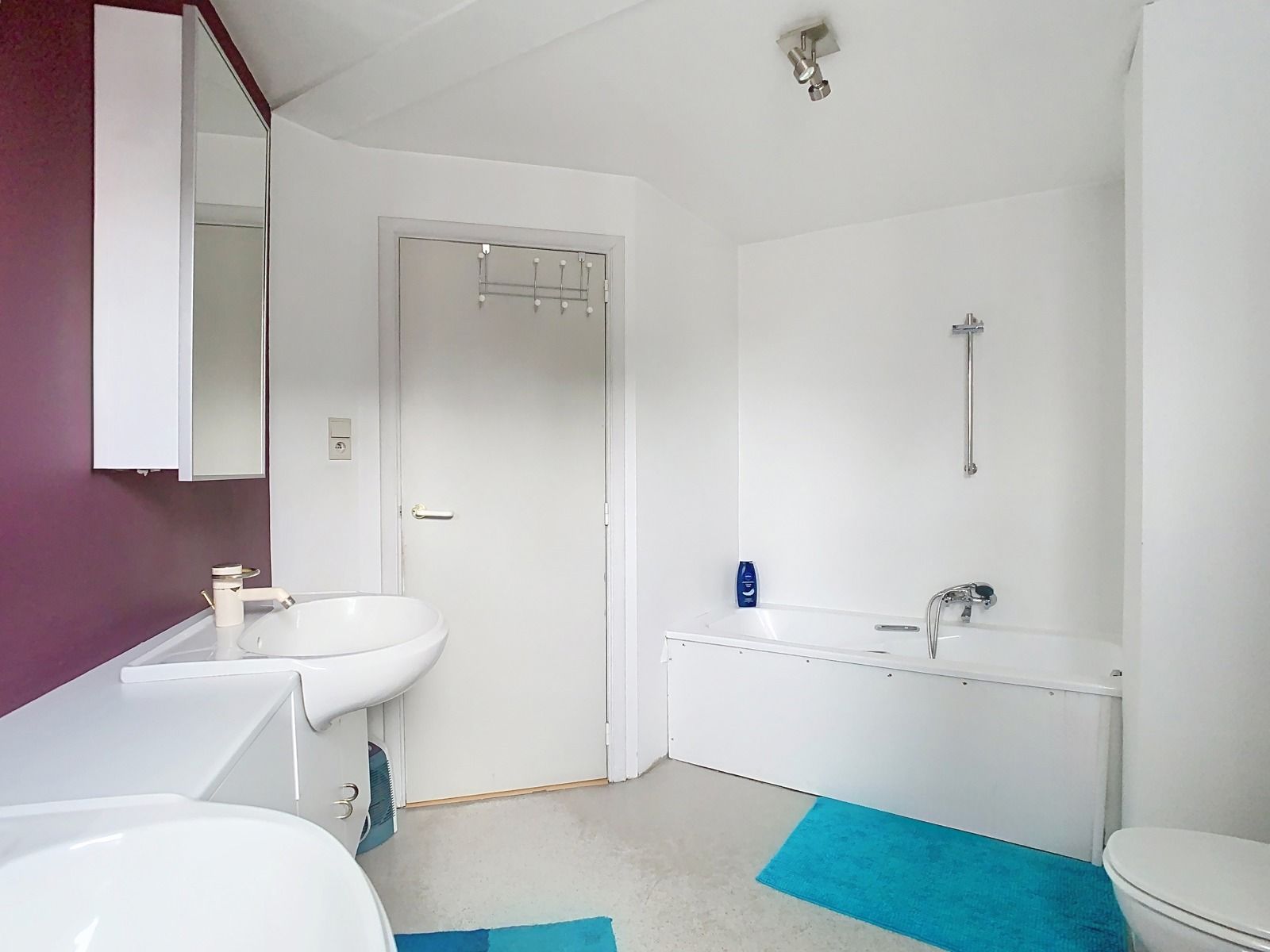 Lichtrijke, Ruime Woning met 3 SLPK, dubbele garage én tuin! foto 11