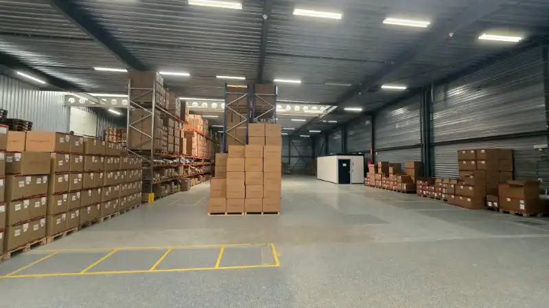 Industrieel gebouw te huur foto 2