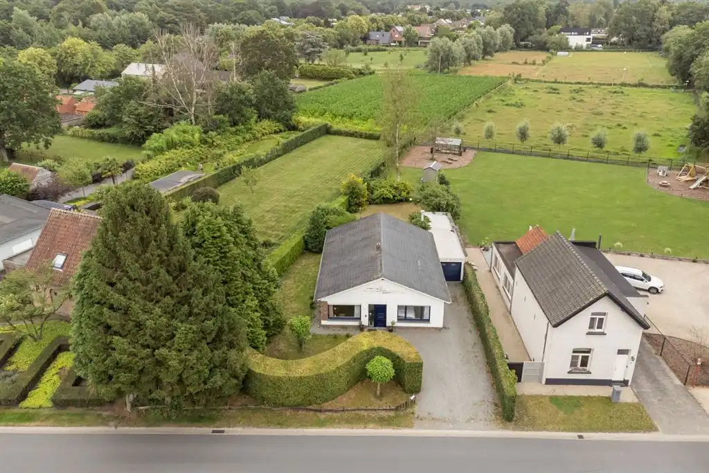 Te vernieuwen gelijkvloerse woning foto 14