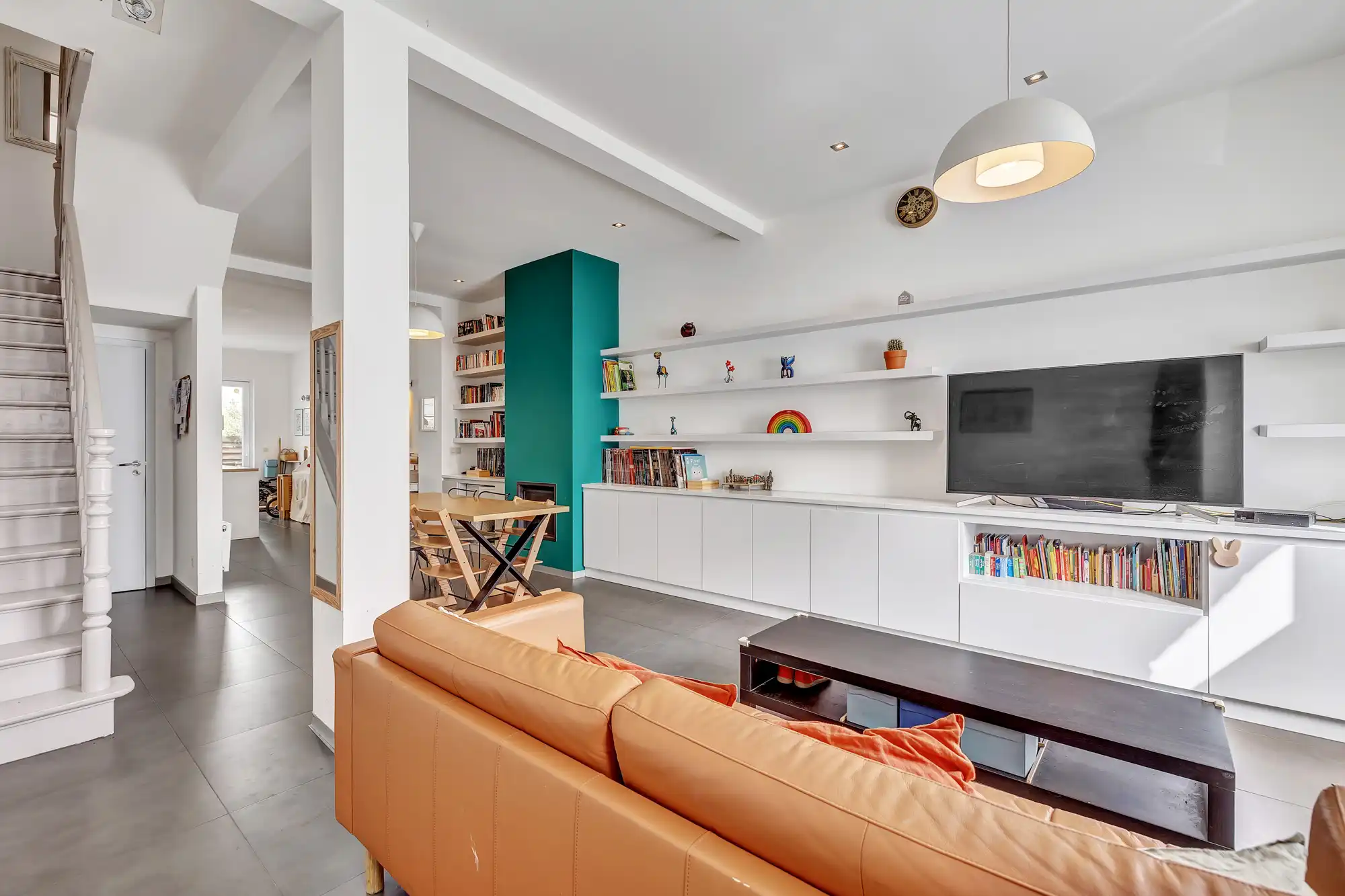 Instapklare woning met 4 slaapkamers te Anderlecht foto 2