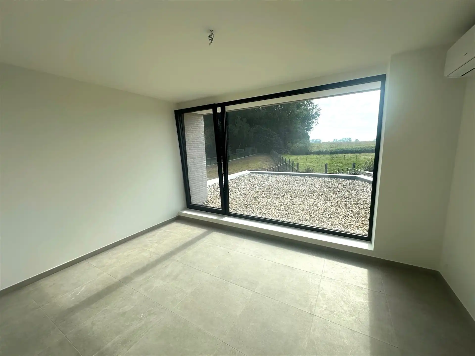 Prachtige nieuwbouwwoning met 3 slaapkamers foto 14