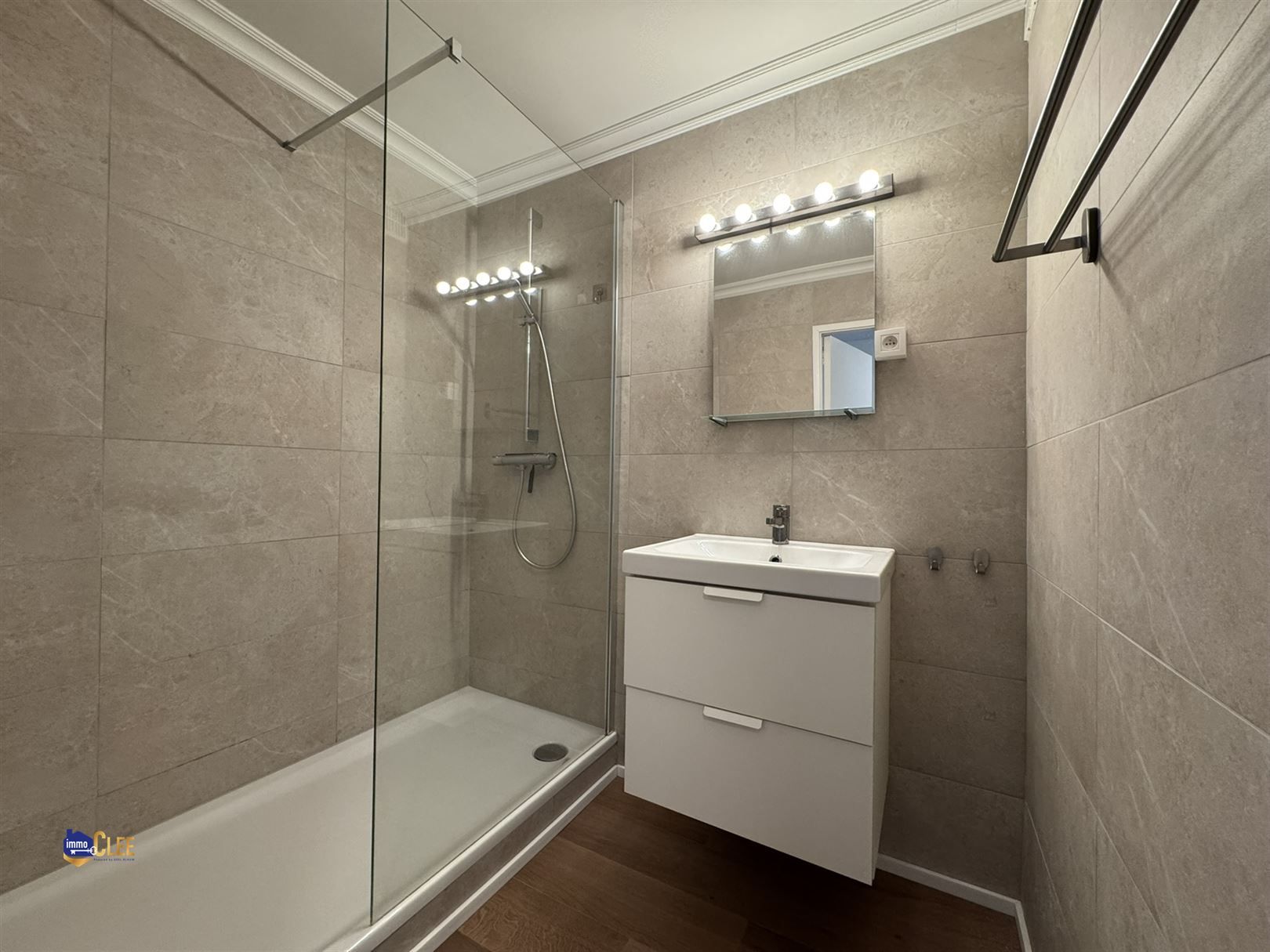 Gerenoveerd appartement op toplocatie in Sint-Truiden foto 10