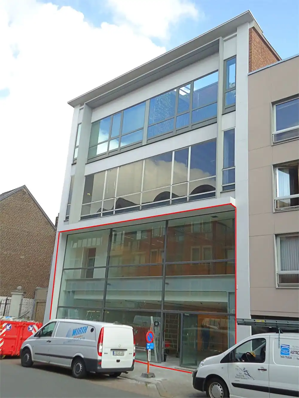 MODERNE KANTOREN OF WINKEL OUDENAARDE foto {{pictureIndex}}