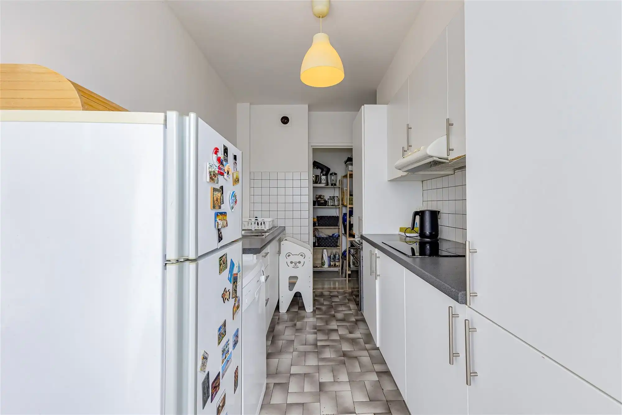 Ruim appartement met 2 slpk + terras te koop in Mortsel foto 5