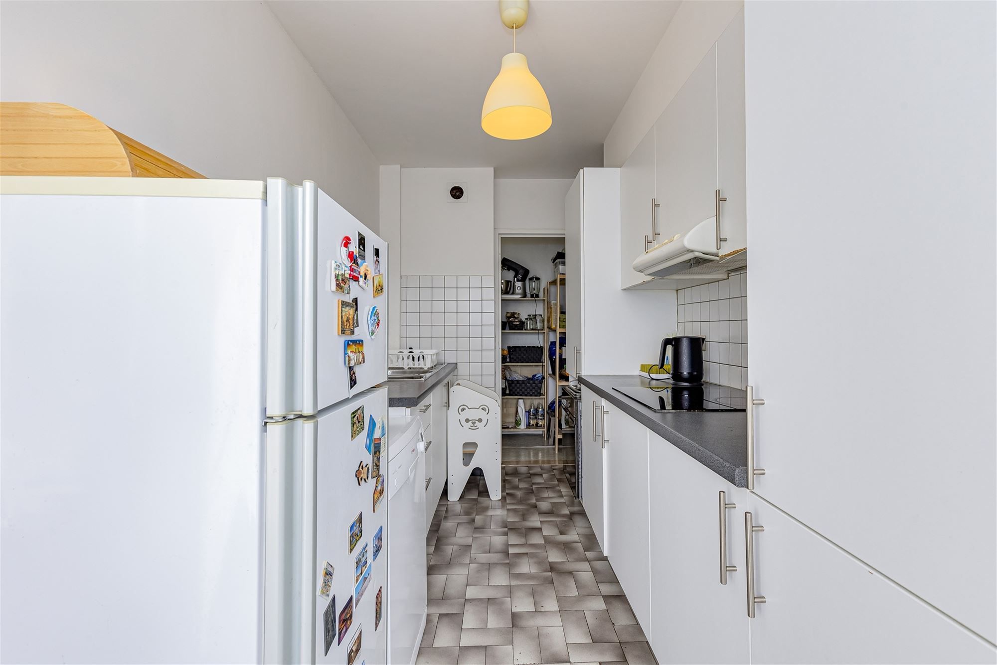 Ruim appartement met 2 slpk + terras te koop in Mortsel foto 5