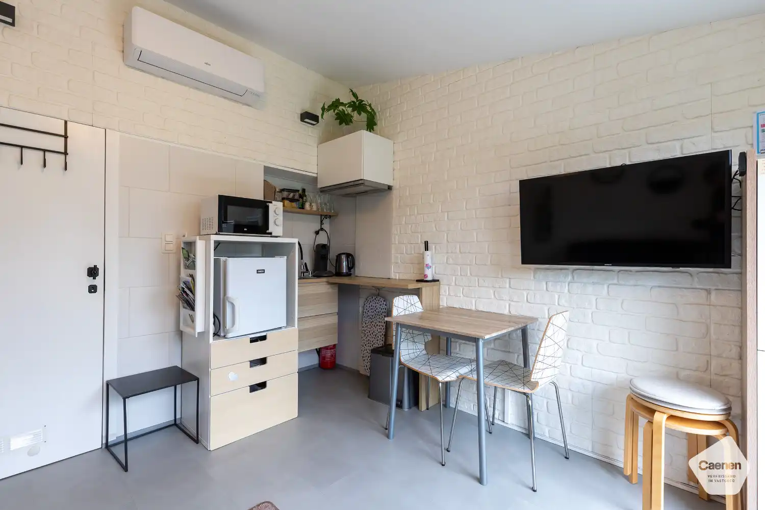 Wonen en werken op één adres – unieke halfopen woning met praktijkruimte. foto 19