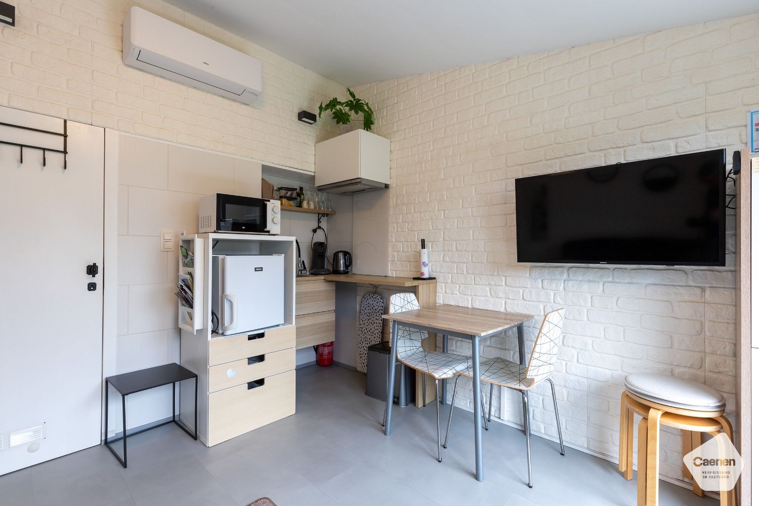 Wonen en werken op één adres – unieke halfopen woning met praktijkruimte. foto 18