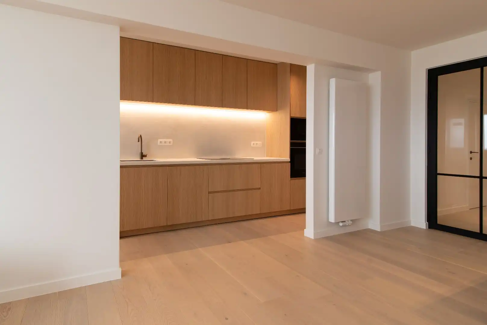 Volledig gerenoveerd twee slaapkamerappartement van 89 m² met een gunstige EPC-score B. foto 9
