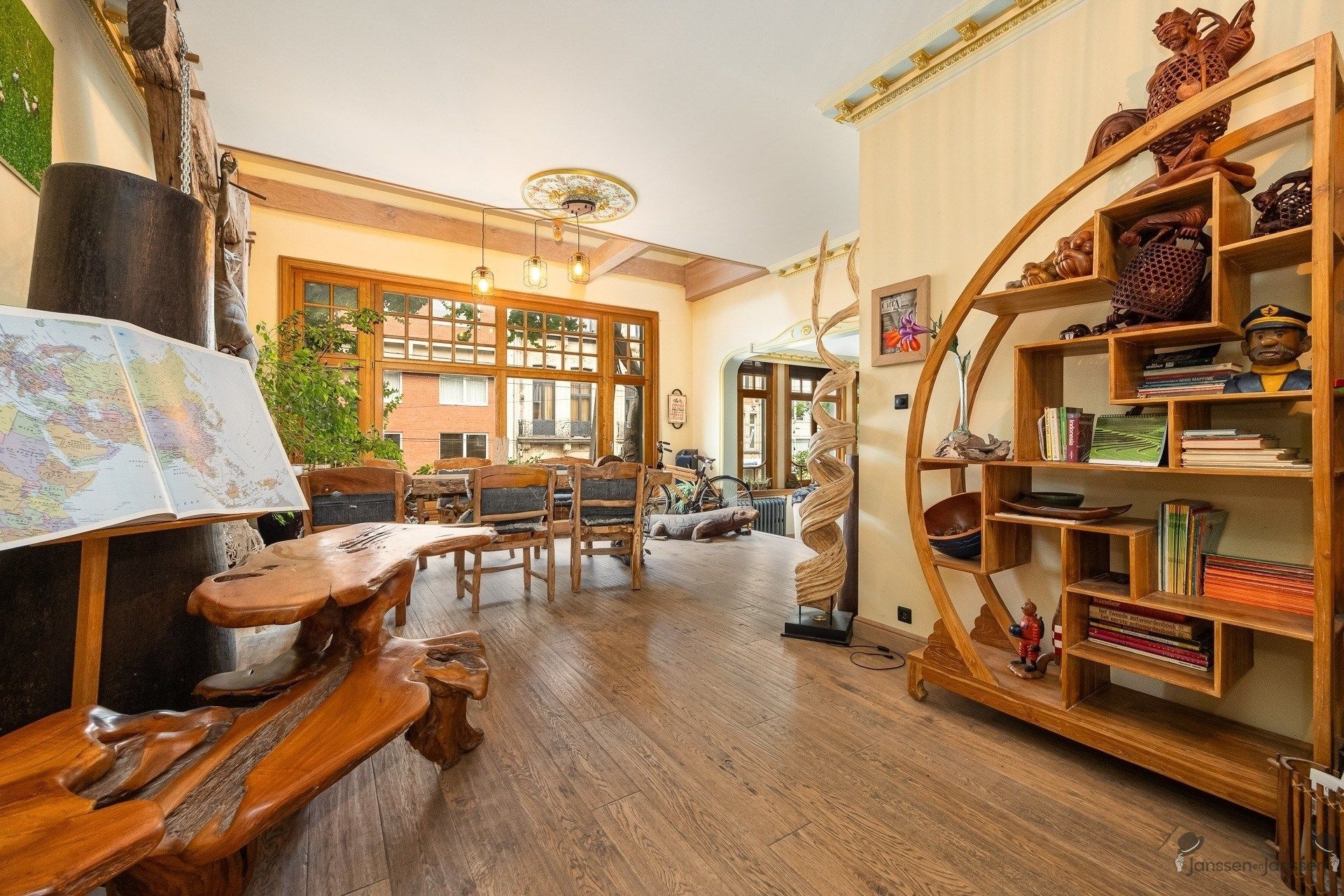 Uniek royaal handelshuis in centrum Antwerpen foto 22