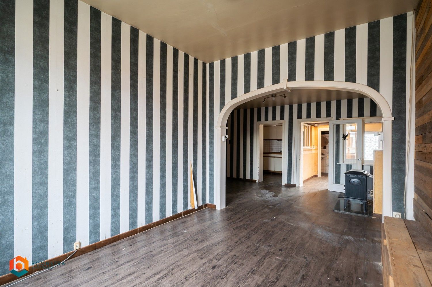 Te renoveren woning met 3 slpkrs te Beerzel foto 2