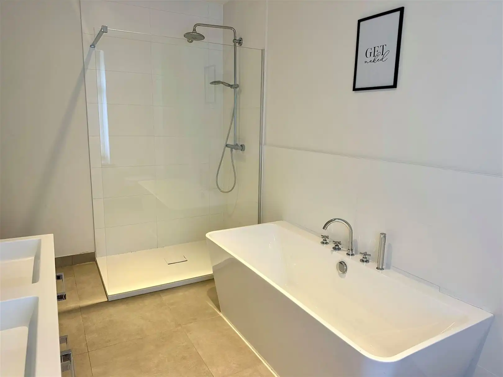 Gerenoveerde instapklare woning TE HUUR in Leupegem foto 9