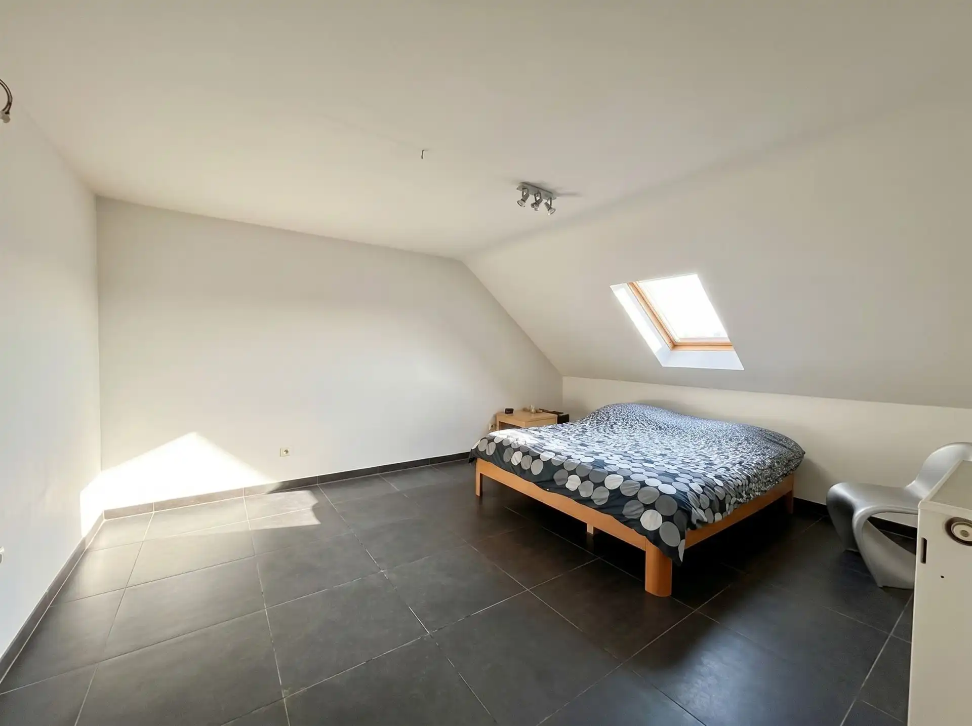 Ruim wonen op een toplocatie in Lanklaar met alle comfort, 2 terrassen en garagebox inbegrepen. foto 22
