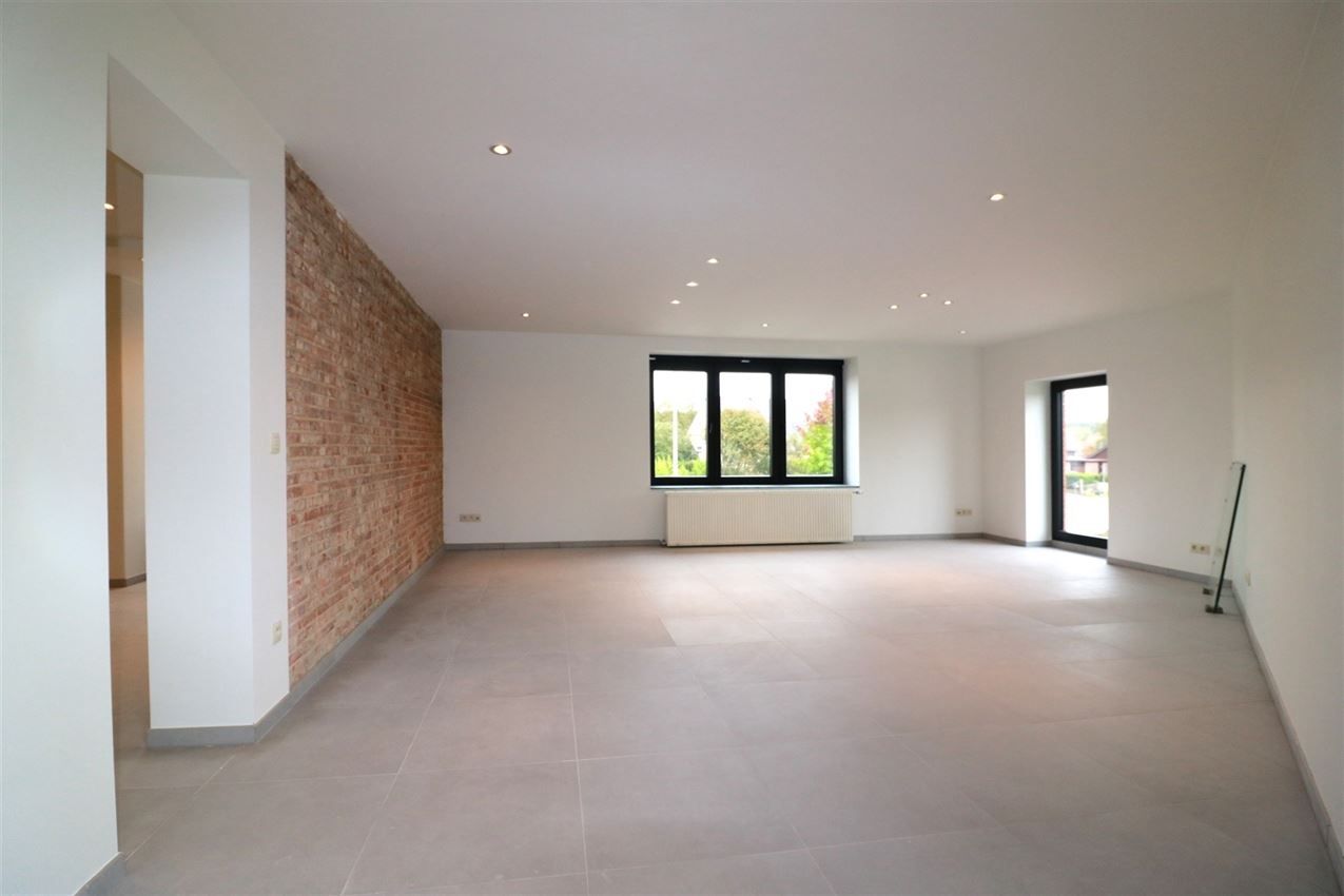 gerenoveerde duplex, 3 slpk., terras, nabij centrum en E 314  foto 3