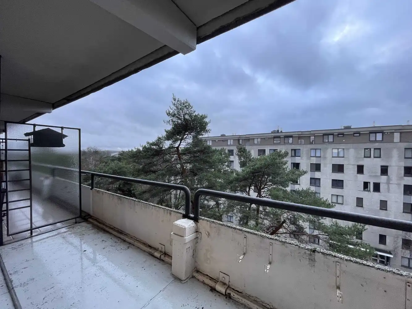 Goed gelegen drieslaapkamerappartement met garage foto 4