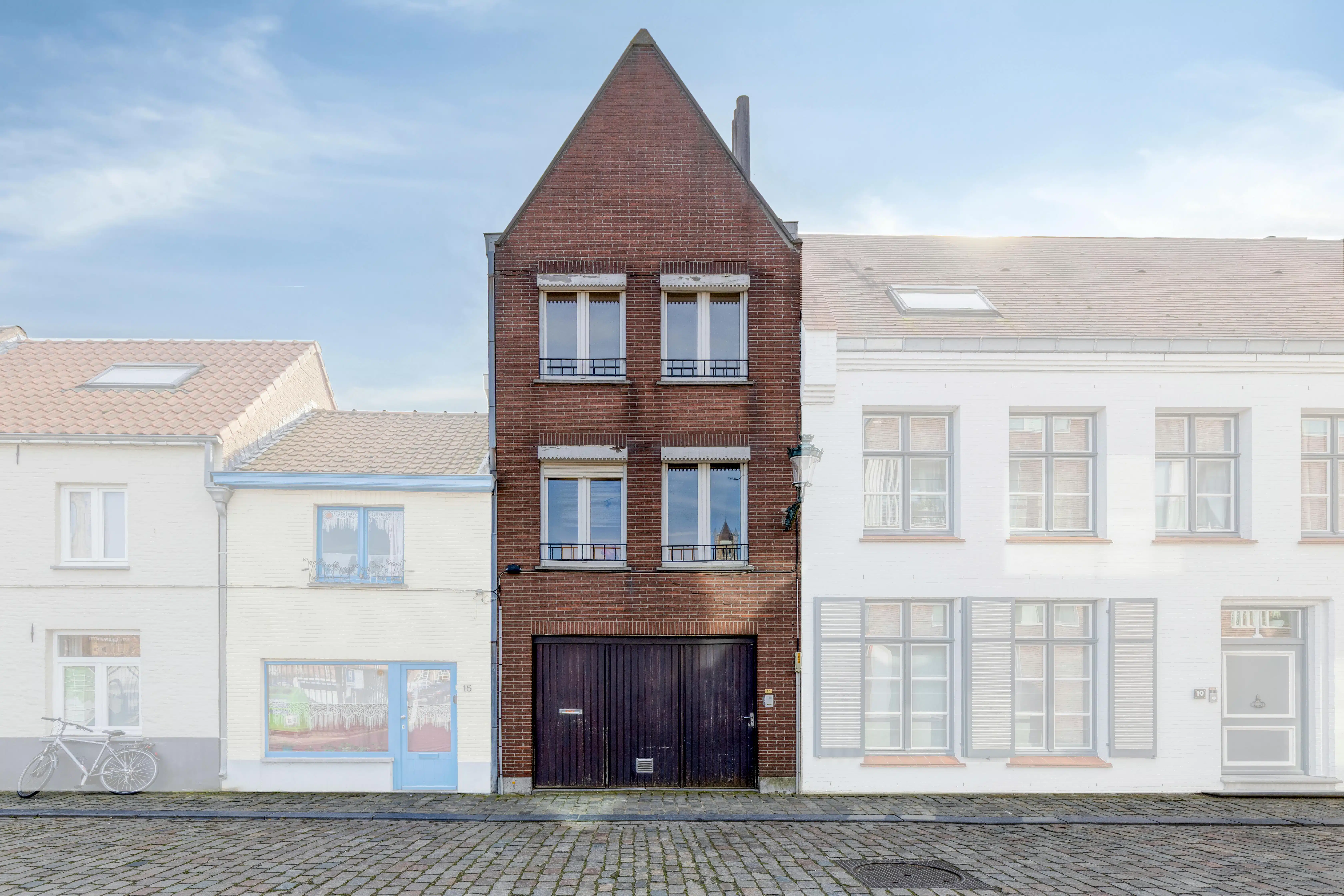 Te renoveren huis met inpandige garage (5) in hartje Brugge foto 13