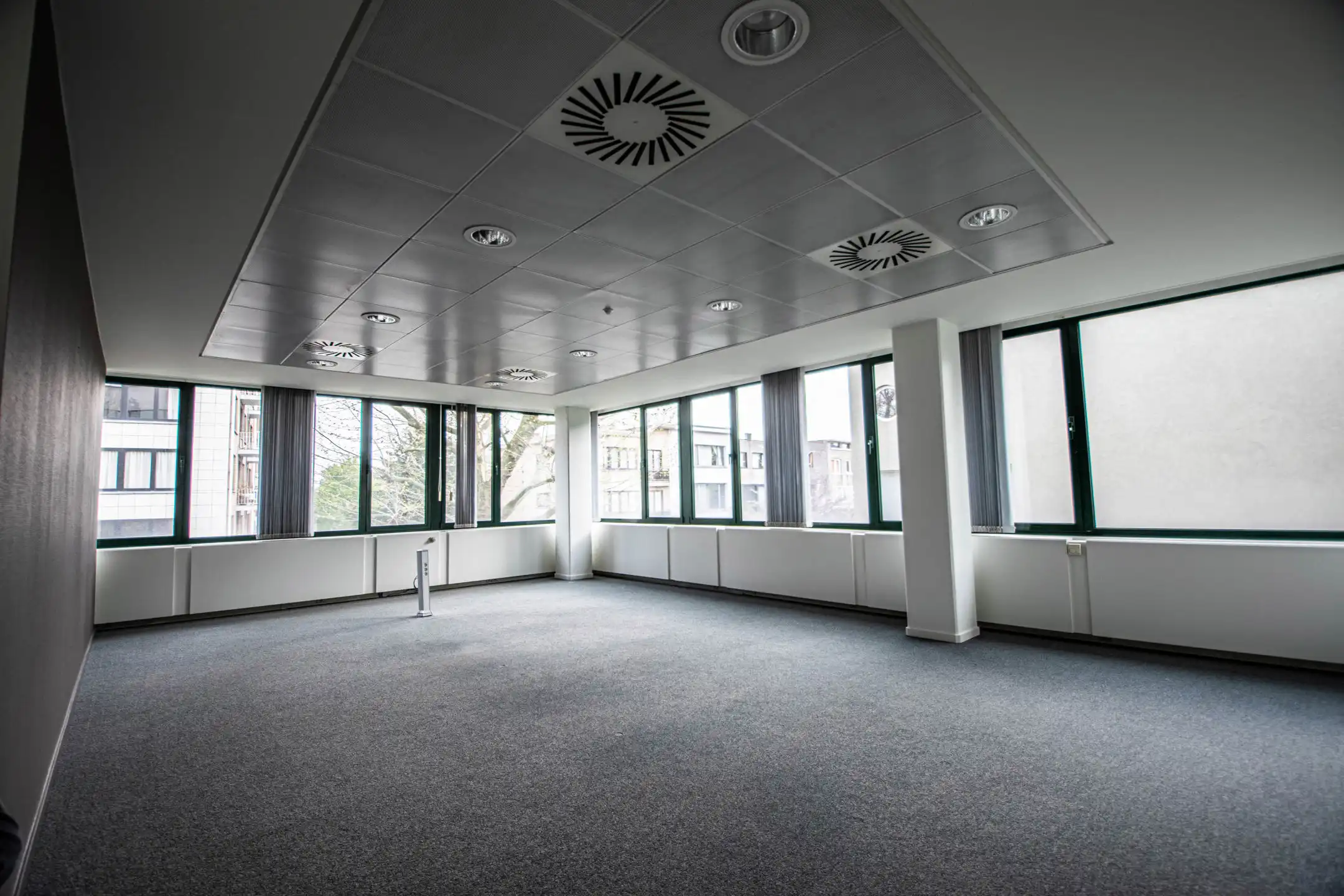 Instapklare kantoorruimte met een hoogwaardige afwerking foto 4