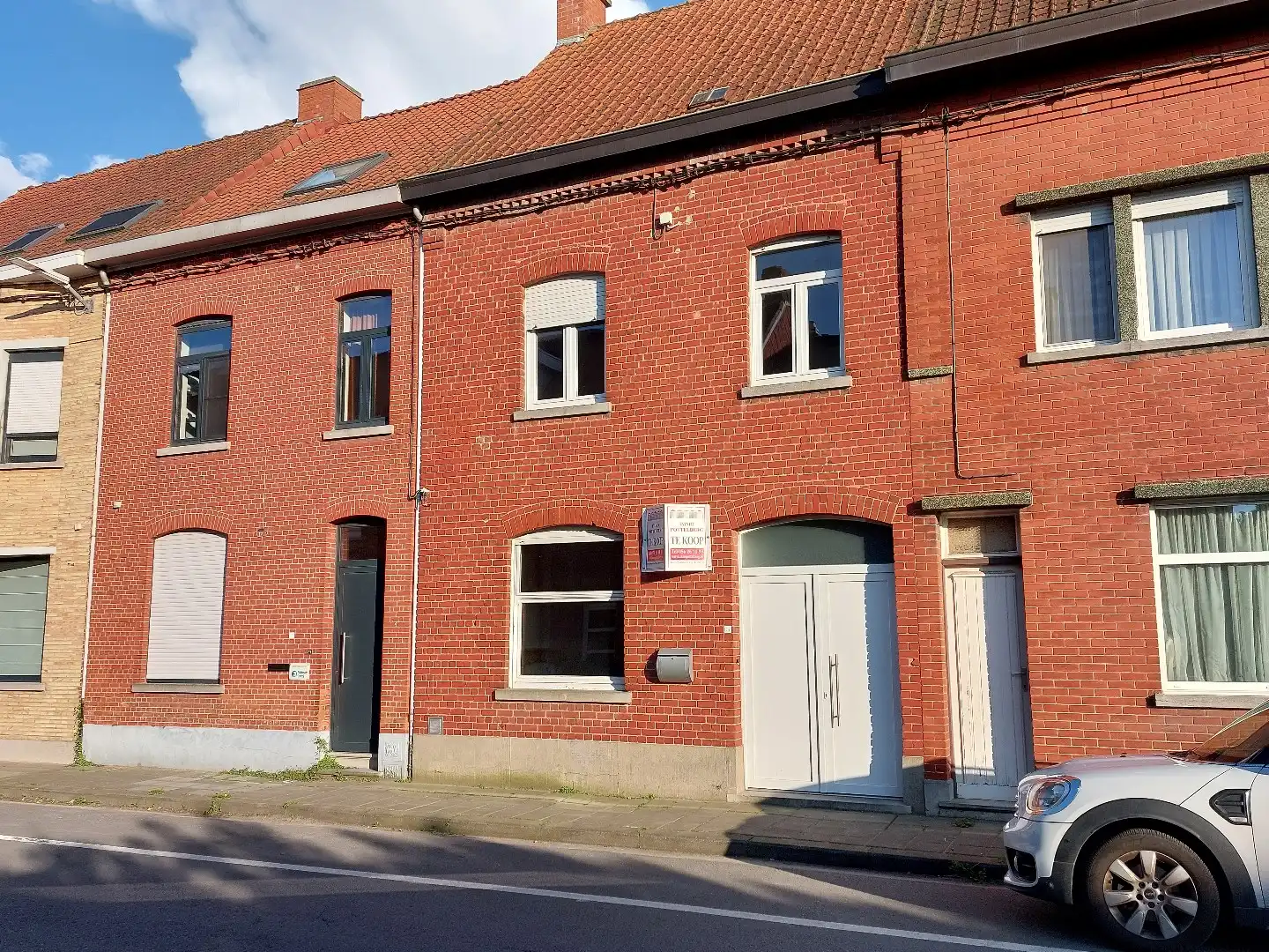 Woning nabij het centrum met 3 slaapkamers + magazijn foto {{pictureIndex}}