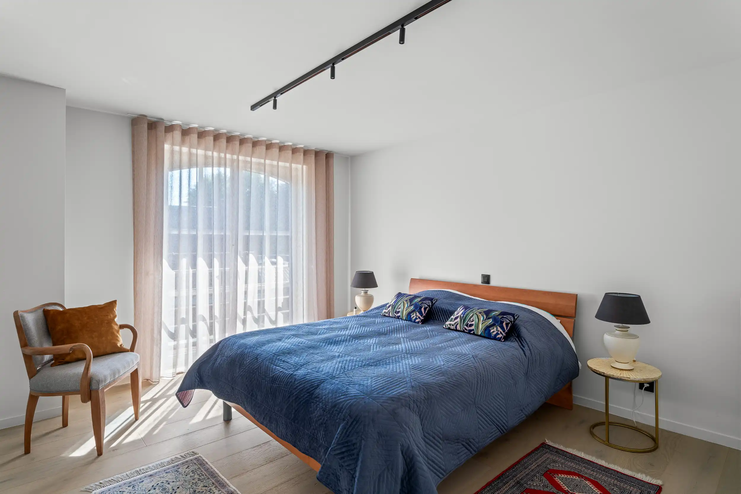 Luxueus gerenoveerde herenwoning  met loods op 2.137m² foto 19