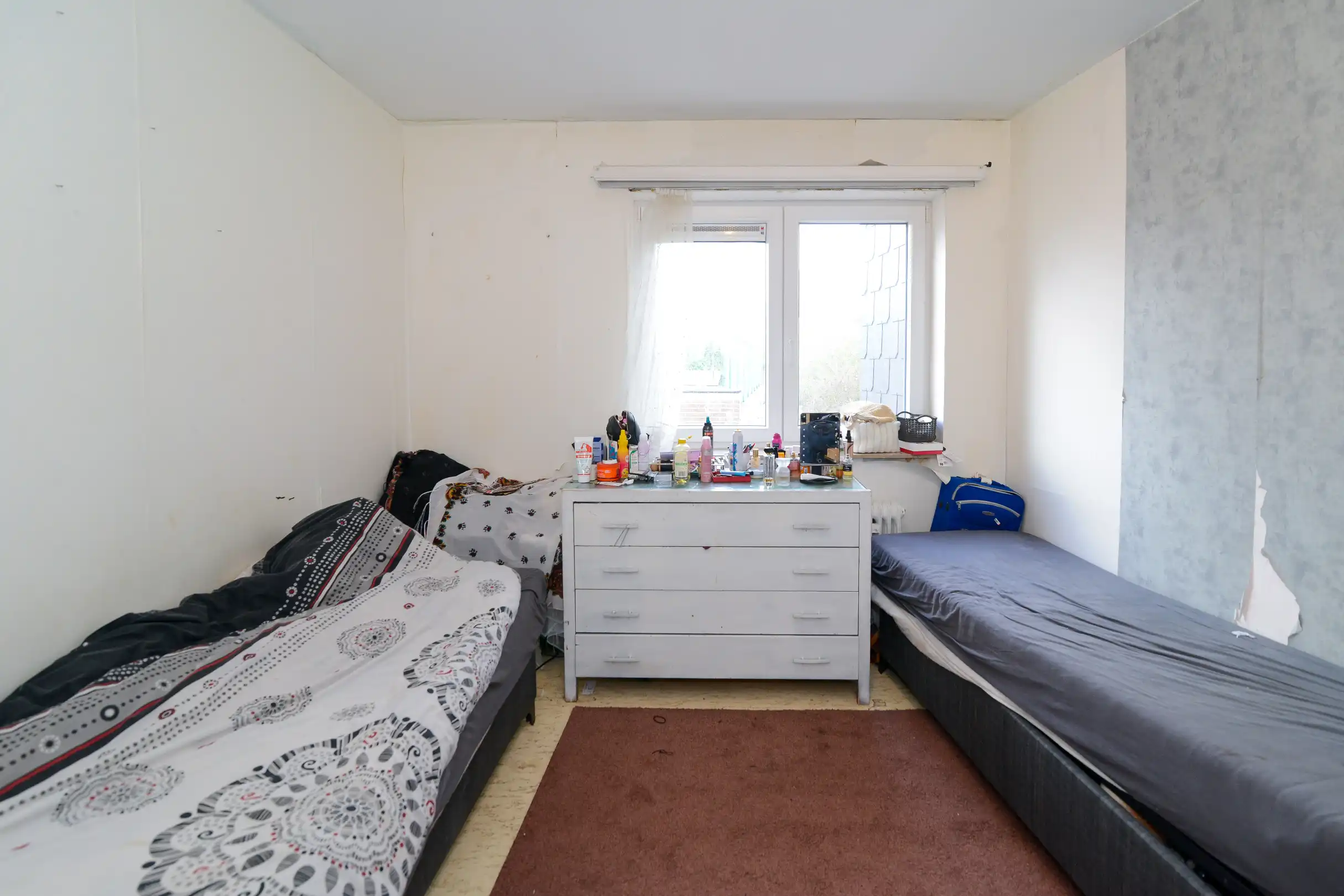 Appartement met 2 slaapkamers + kelderberging te Genk centrum foto 8