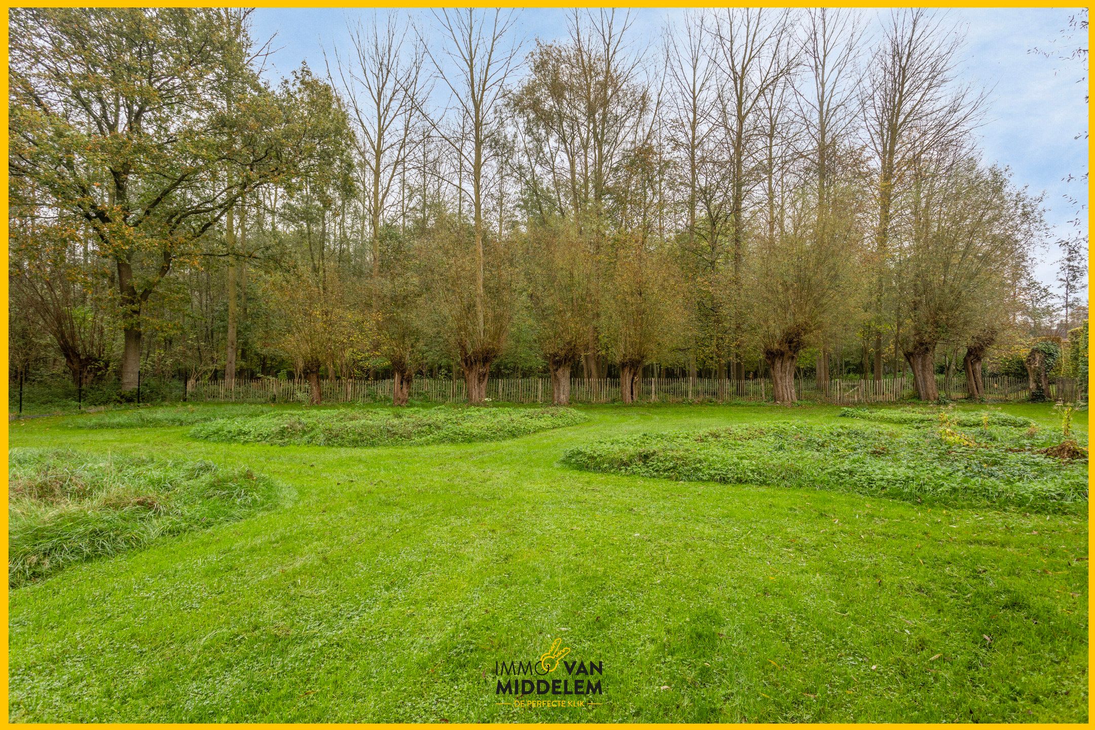 BOUWGROND MET TE SLOPEN BUNGALOW OP UNIEKE LIGGING foto 14