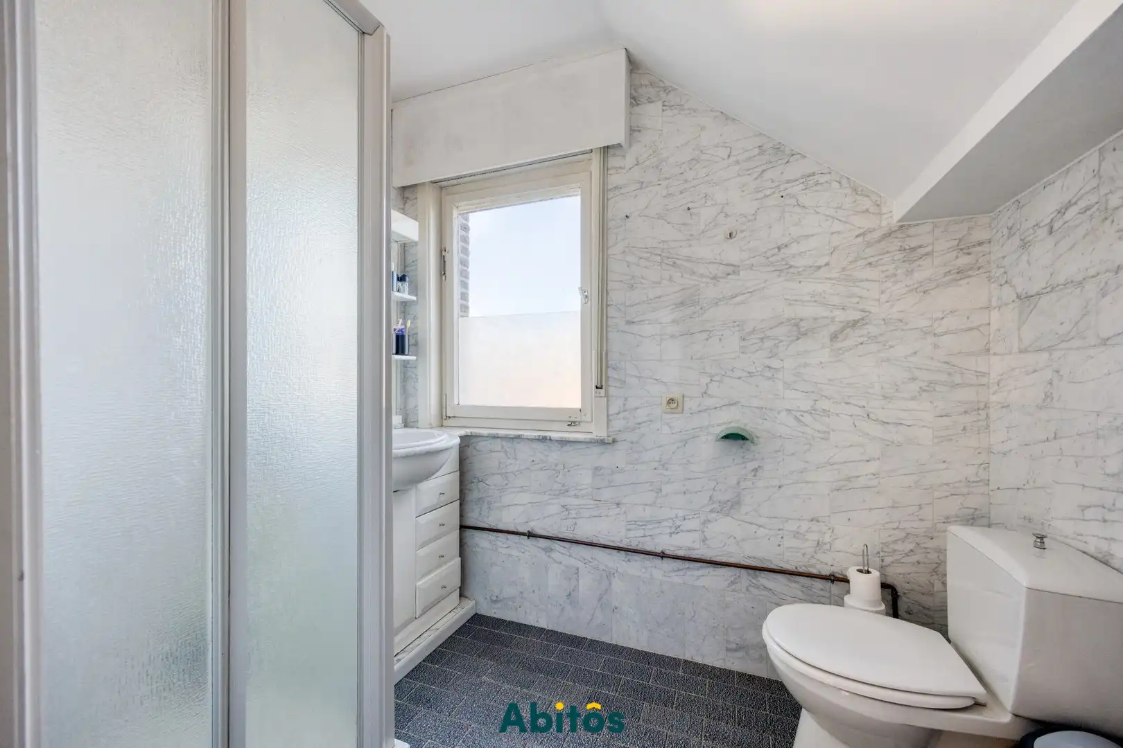 Halfopen woning met ruime opslagruimte foto 20