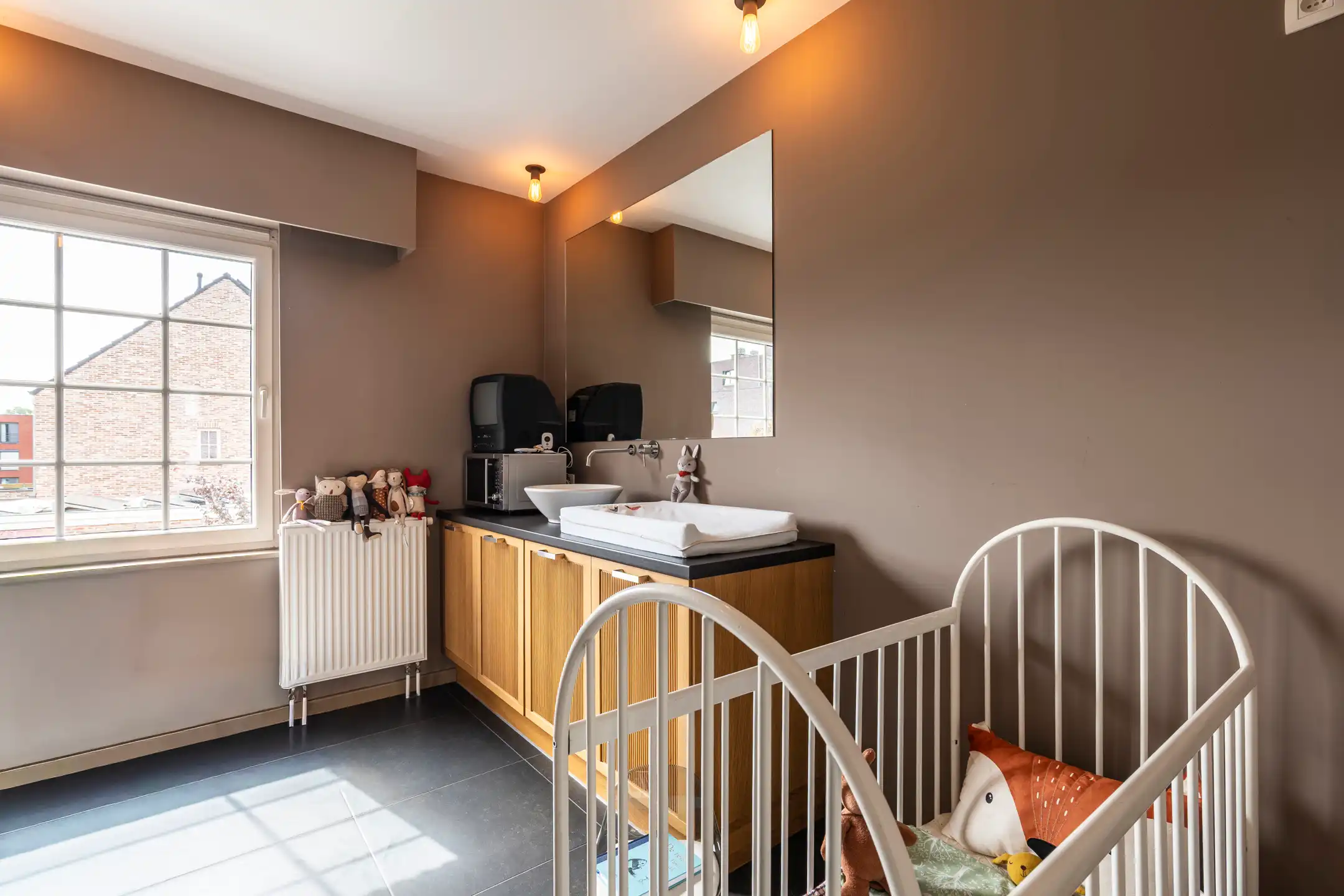 Verrassend ruime woning op toplocatie met binnenzwembad foto 21