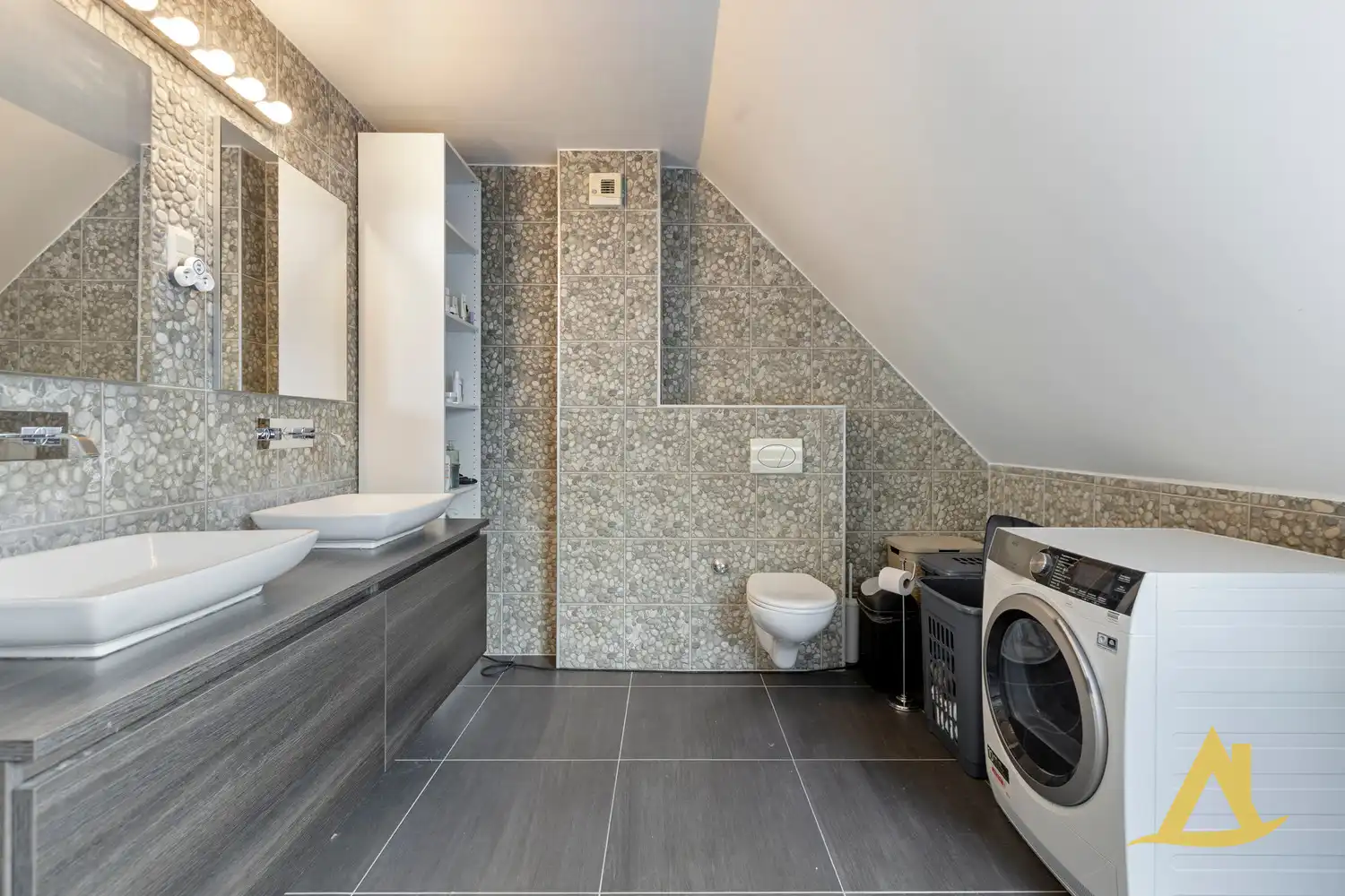 LUXUEUS, ENERGIEZUINIG APPARTEMENT MET 5 SLAAPKAMERS TE SCHAFFEN! foto 21