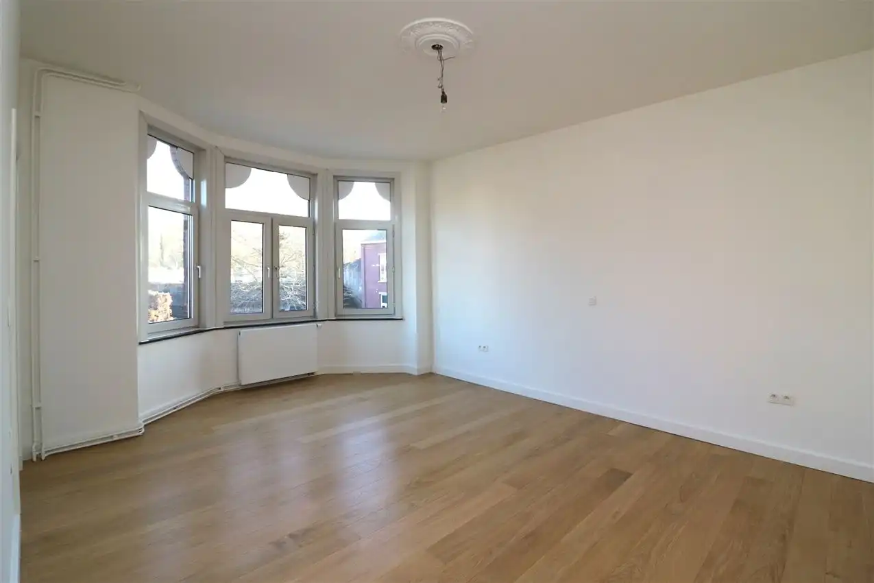 Vernieuwde, karatervolle woning met 4 slpk nabij station foto 25