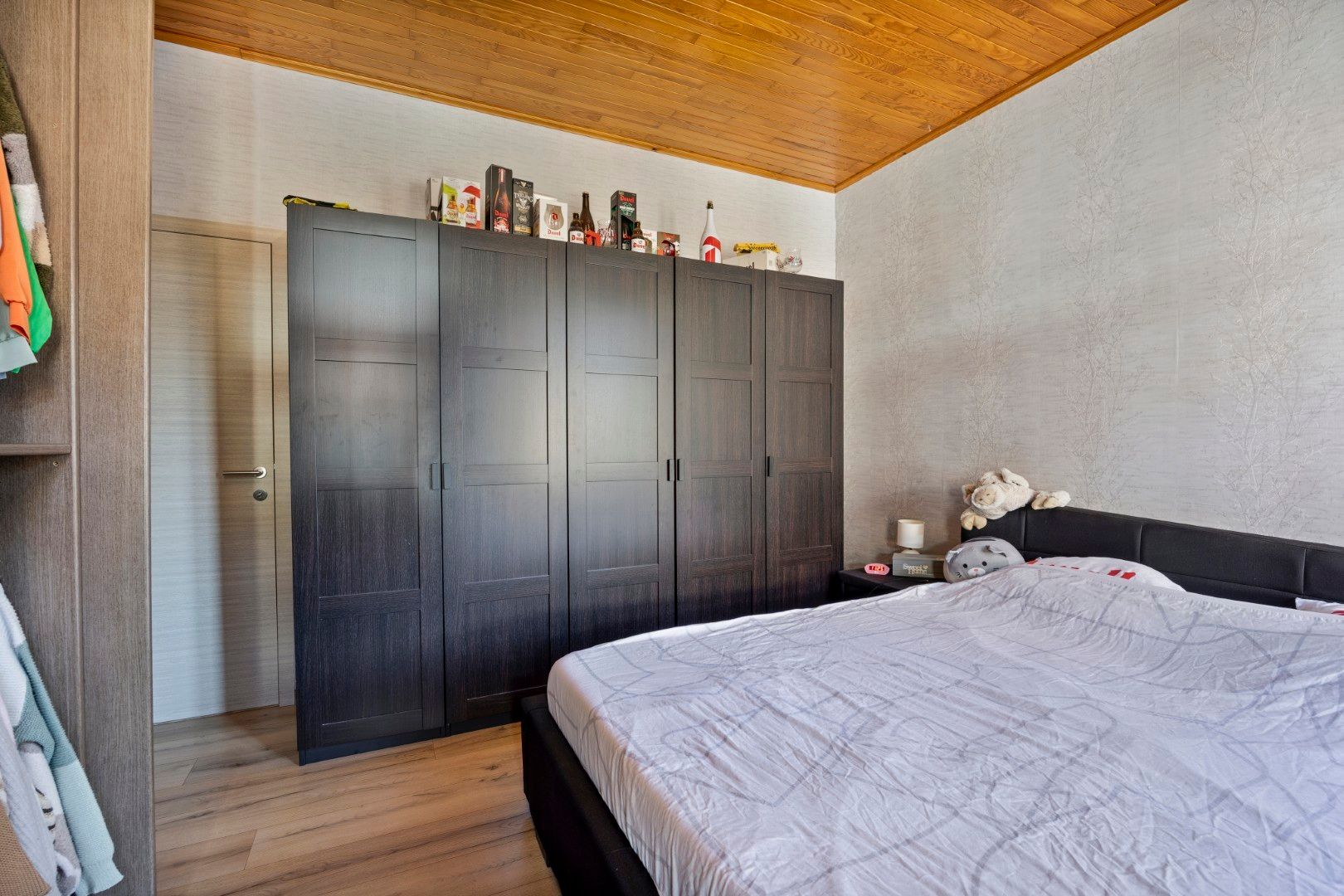 Verrassend ruime instapklare woning met 6 slaapkamers en zonnige tuin – hartje Meerbeke foto 21