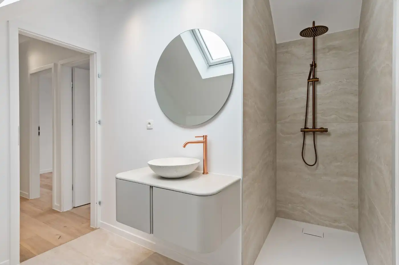 Prachtig gerenoveerde open bebouwing met 3 slpk. en autostaanplaats foto 20